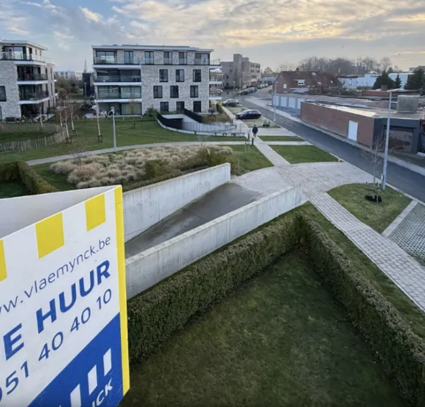 Huurmarkt in Vlaanderen onder zware druk: recordlage verhuringen en stijgende prijzen