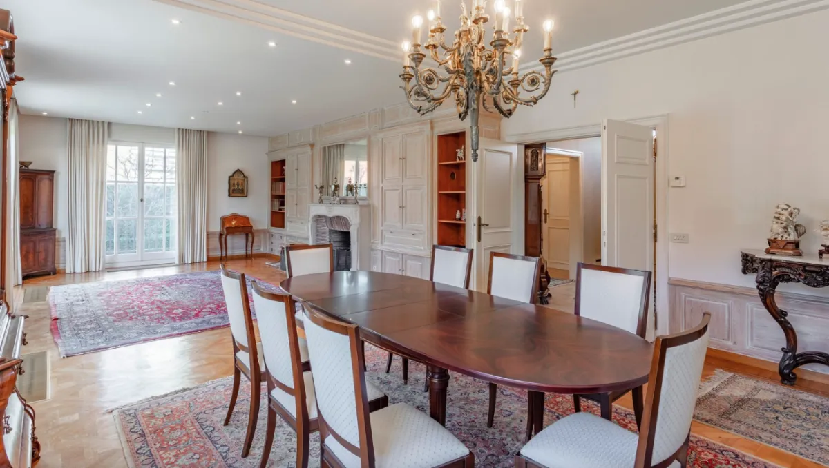 Villa met loods te koop in Tielt